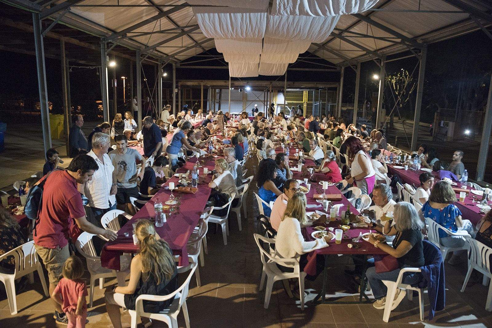 Botifarrada de Festa Major de Valldoreix. Foto: Bernat Millet.