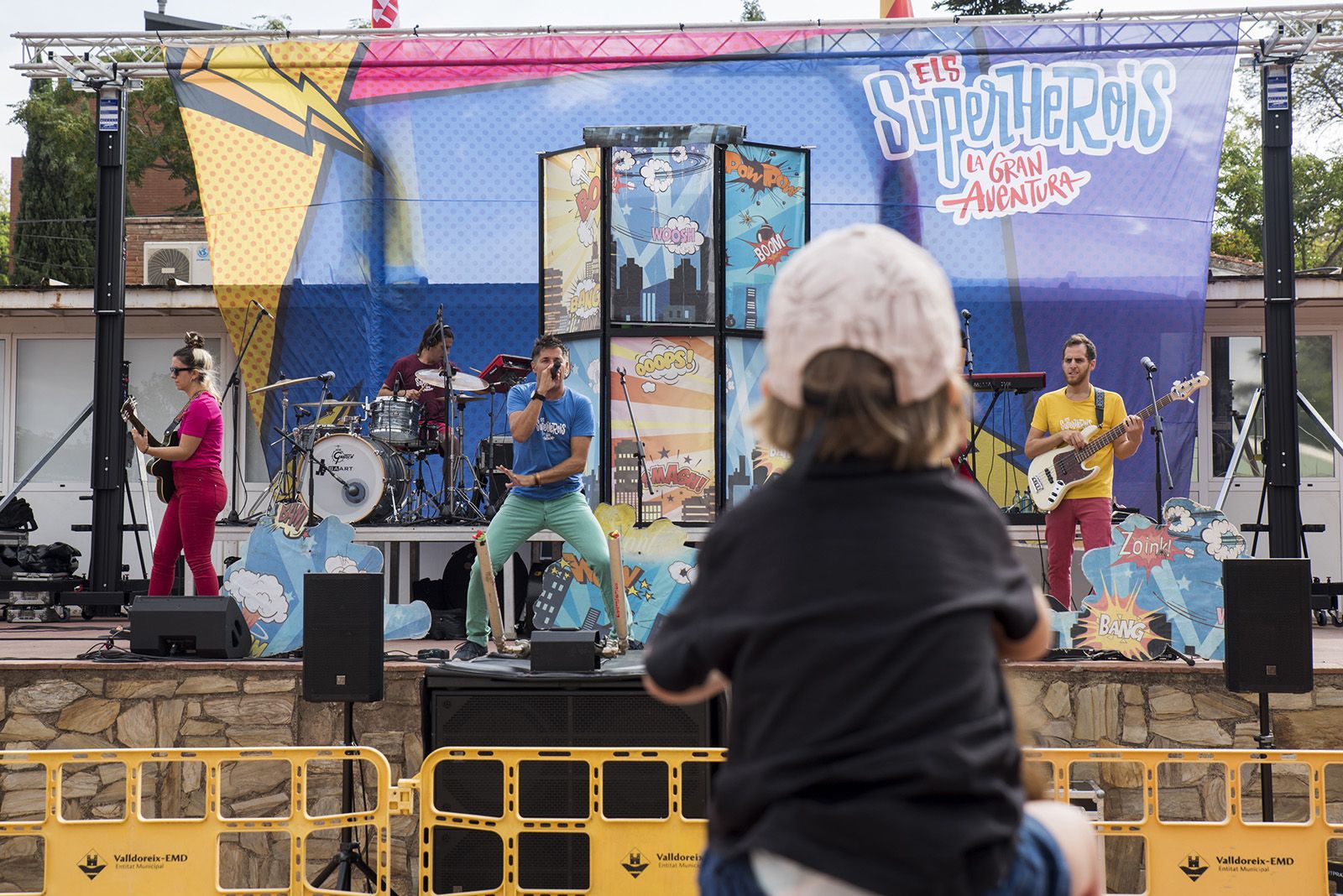 Animació familiar amb "Superherois" de la Festa Major de Valldoreix. Foto: Bernat Millet.
