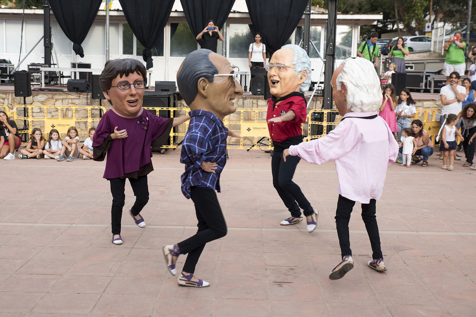 Ballada de Gegants i presentació oficial dels Gegants de Valldoreix durant la Festa Major de Valldoreix . FOTO: Bernat Millet.