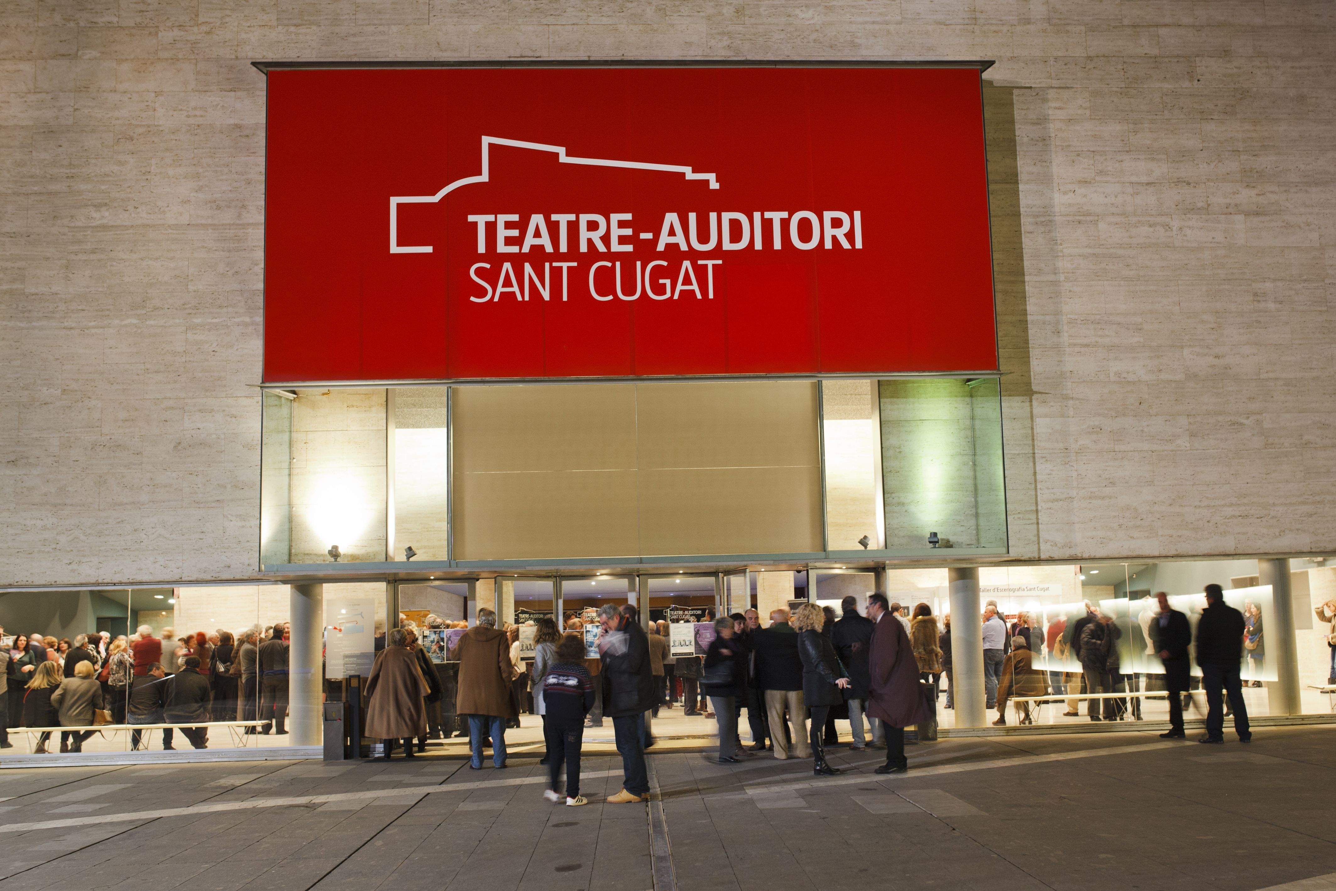 L'entrada del Teatre Auditori de Sant Cugat FOTO: Mané Espinosa