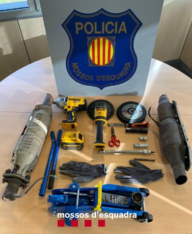Elements recuperats pels Mossos d'Esquadra FOTO: Mossos
