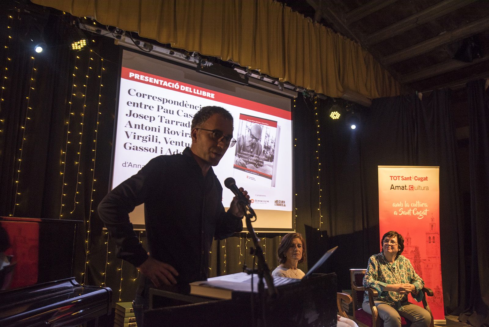 Presentació del llibre "Correspondència entre Pau Casals i Josep Tarradellas, Antoni Rovira i Virgili, Ventura Gassol i Adrià Gual" de les escriptores Anna Dalmau i Anna Mora. FOTO: Bernat Millet.