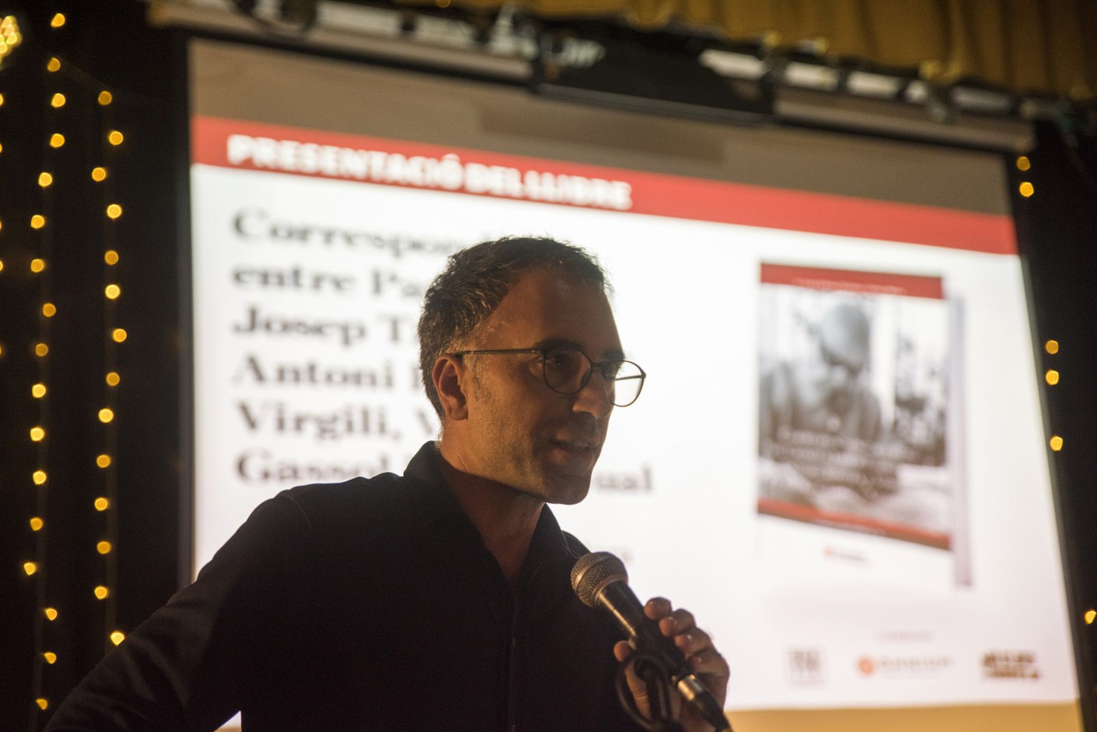 Presentació del llibre "Correspondència entre Pau Casals i Josep Tarradellas, Antoni Rovira i Virgili, Ventura Gassol i Adrià Gual" de les escriptores Anna Dalmau i Anna Mora. FOTO: Bernat Millet.