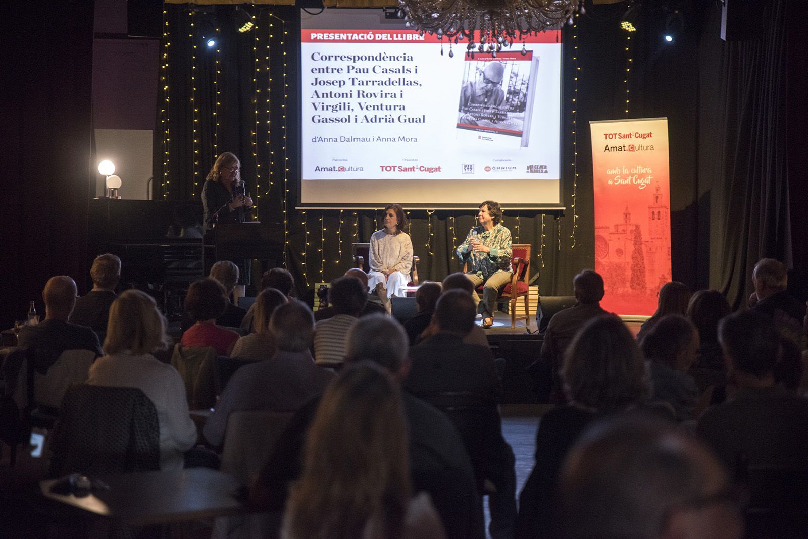 La sala 'El Siglo' del Mercantic durant la presentació de l'obra  'Correspondència entre Pau Casals i Josep Tarradellas, Antoni Rovira i Virgili, Ventura Gassol i Adrià Gual'. FOTO:  Bernat Millet