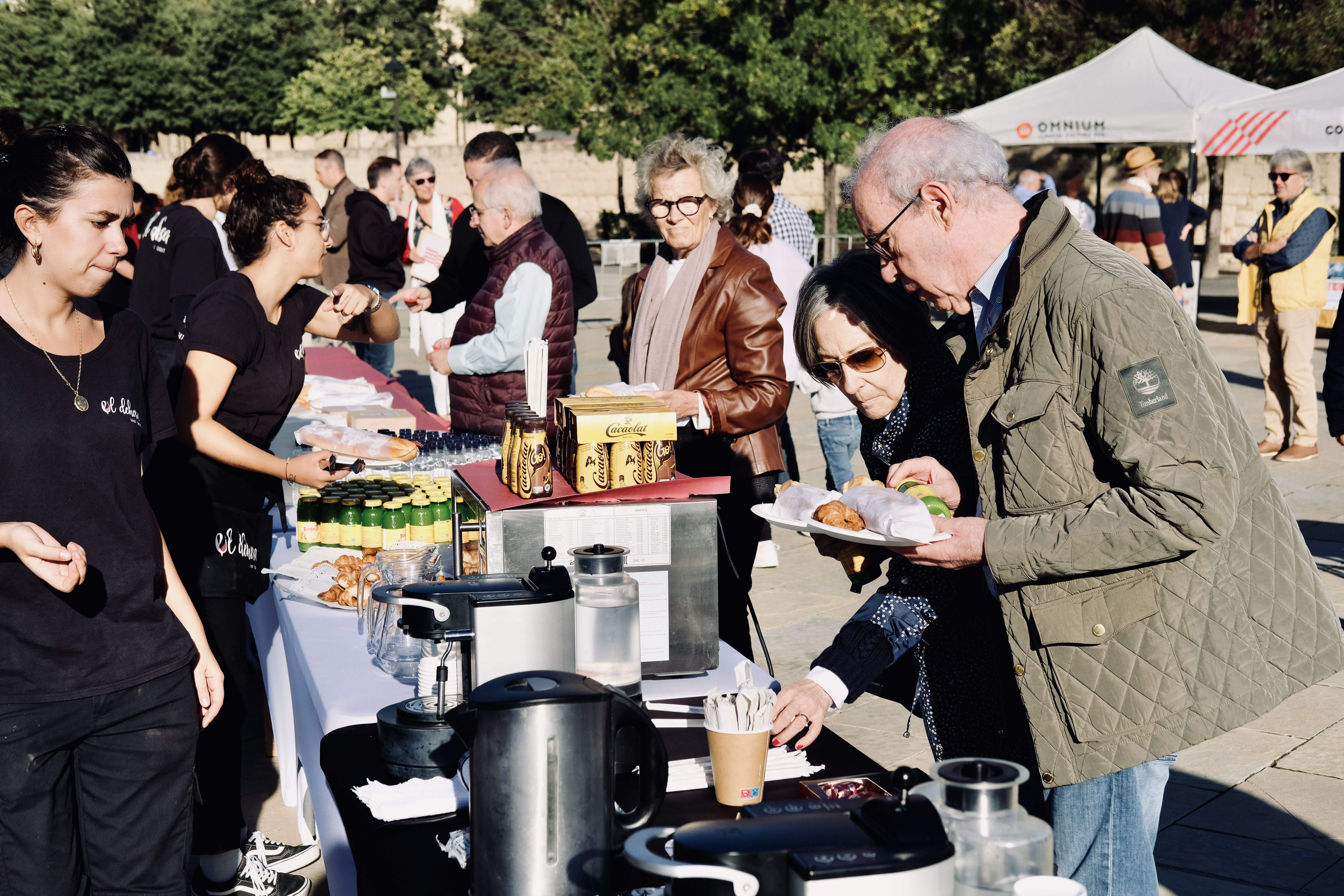 Esmorzar per la celebració del dia 1 d'octubre. FOTO: Ale Gómez