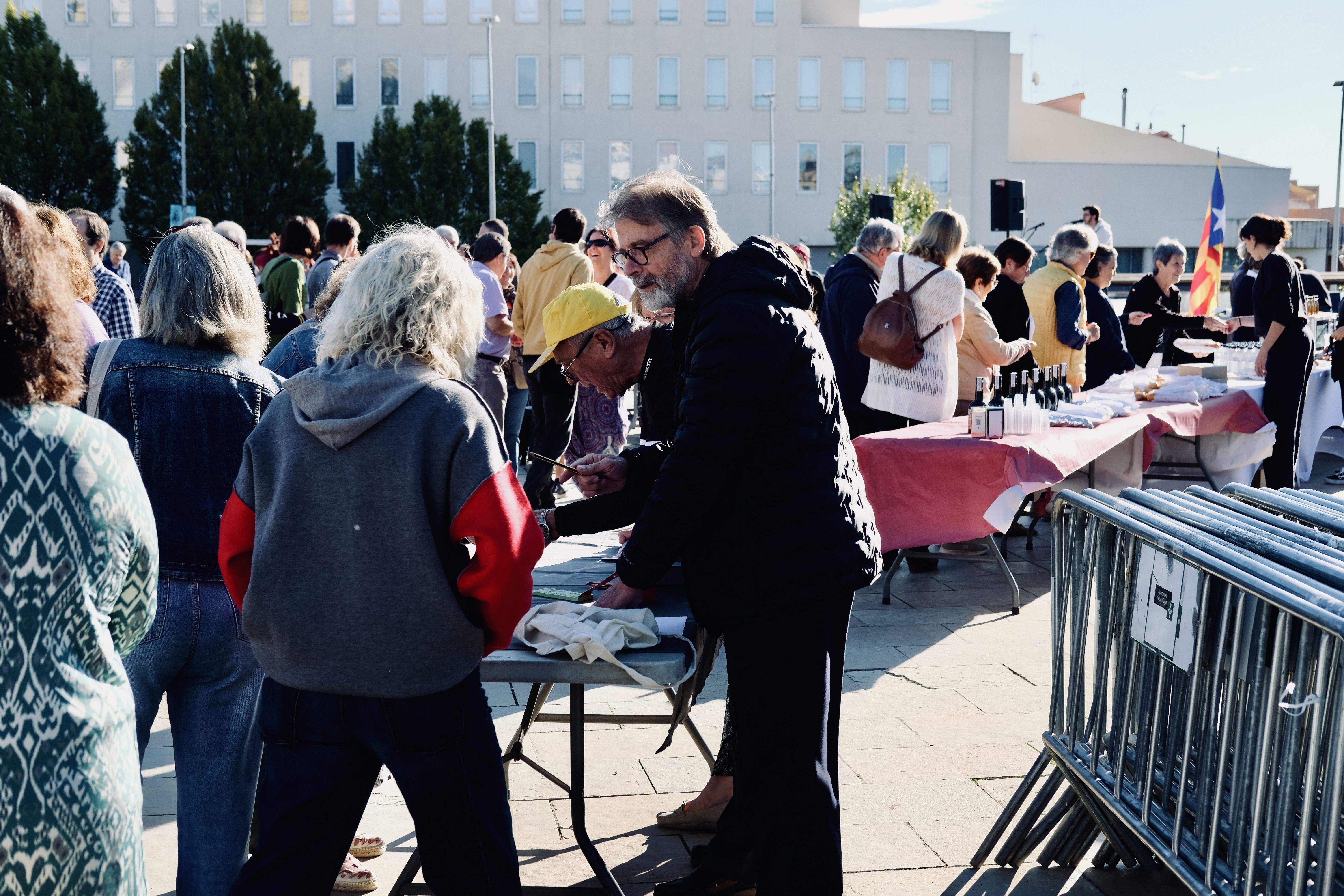 Esmorzar per la celebració del dia 1 d'octubre. FOTO: Ale Gómez