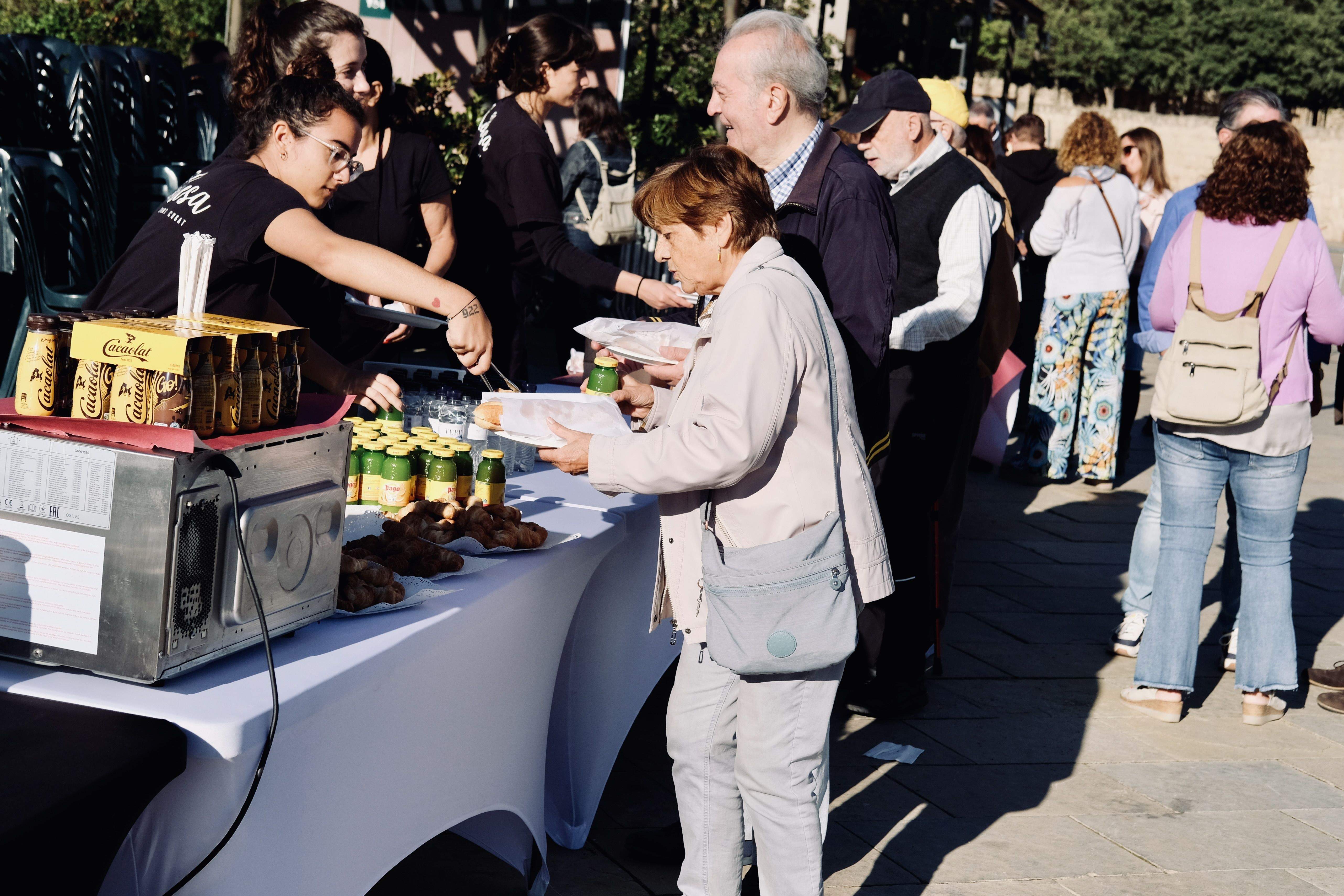 Esmorzar per la celebració del dia 1 d'octubre. FOTO: Ale Gómez