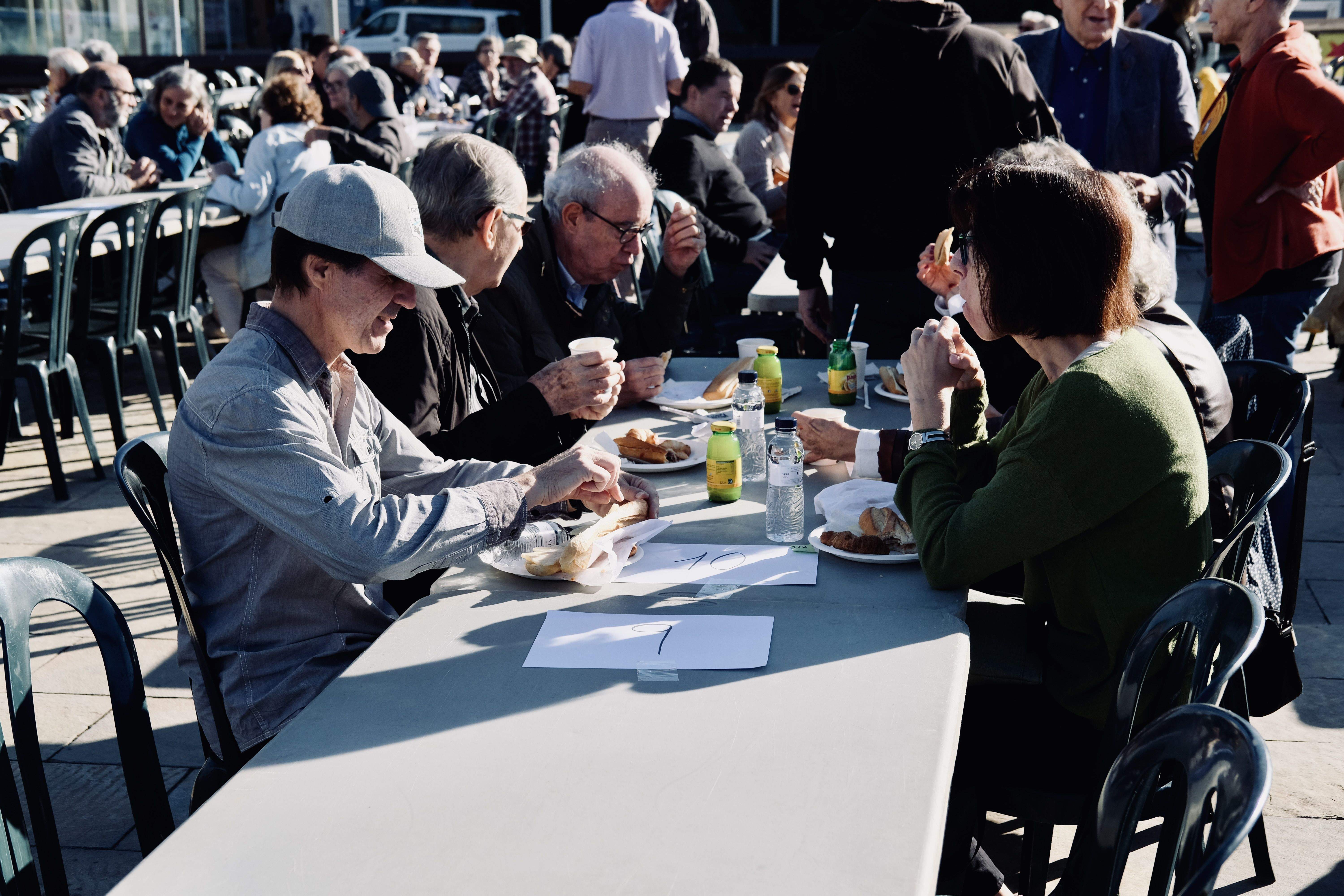 Esmorzar per la celebració del dia 1 d'octubre. FOTO: Ale Gómez