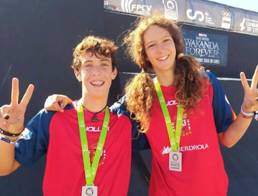 Álex Fernández (esquerra) i Uma Hijdra (dreta) participaran en el Mundial de Roller Freestyle. FOTO: Cedida