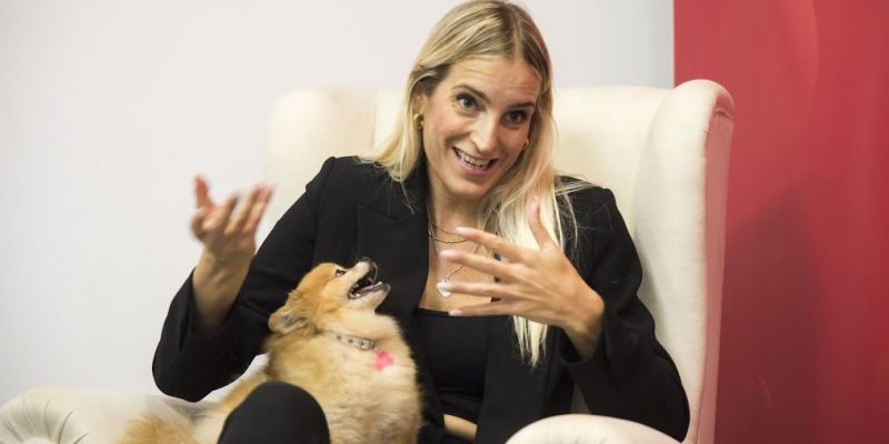 Sandra Garcia i Coco durant l'entrevista al TOT. FOTO: Bernat Millet