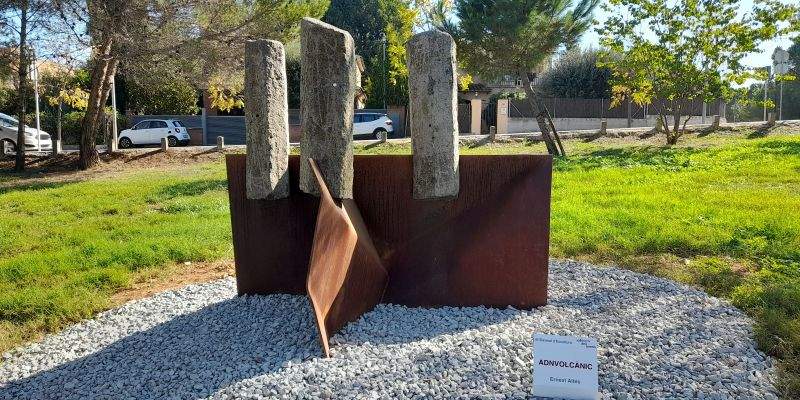 'ADN Volcànic' d'Ernest Altés amb la llum del migdia. FOTO: Cristina Cabasés