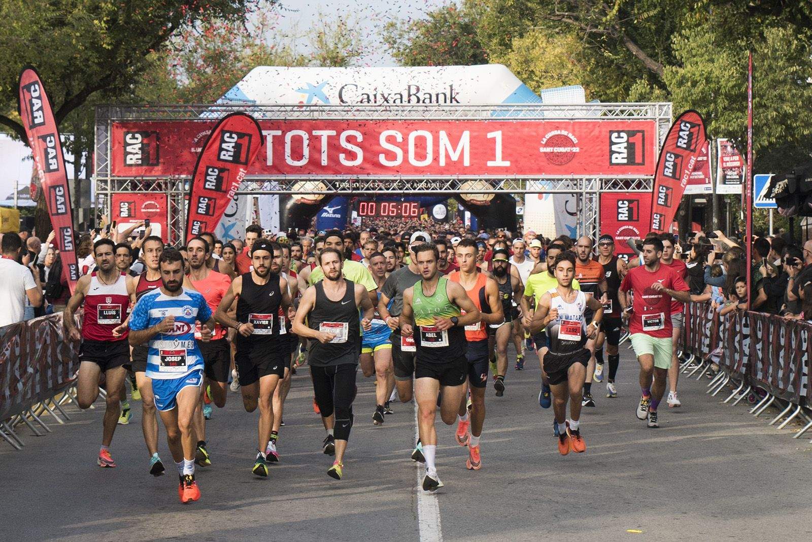 Tret de sortida de La Cursa de Rac1 a Sant Cugat. FOTO: Bernat Millet.