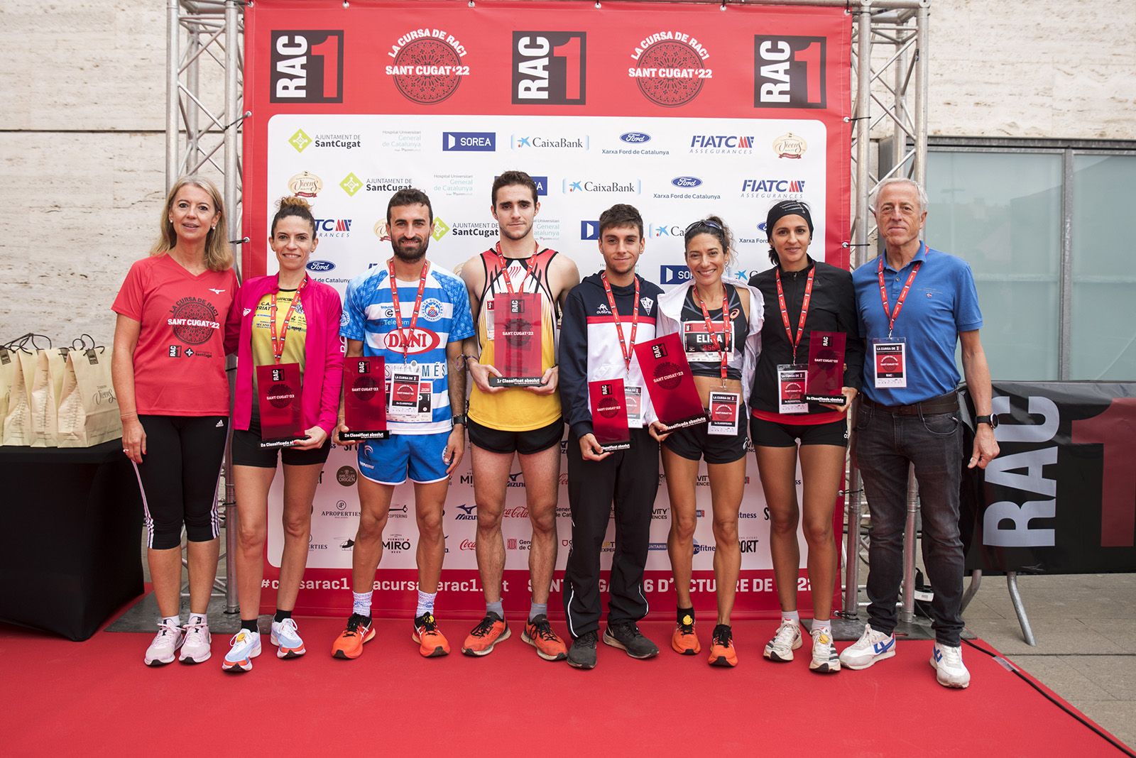 Tots els guanyadors de La Cursa de Rac1 a Sant Cugat. FOTO: Bernat Millet.