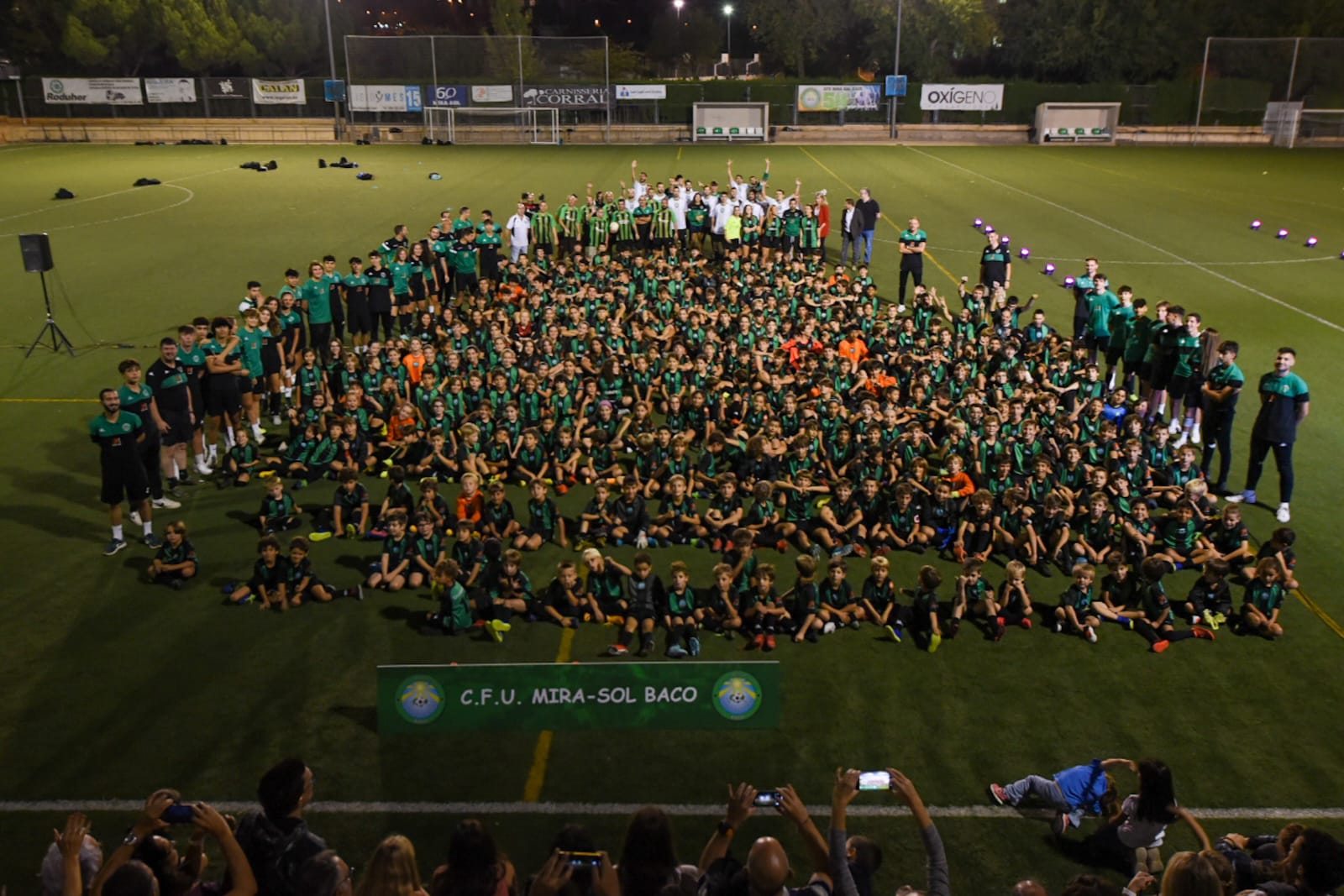 El CFU Mira-sol Baco ha presentat els seus 30 equips. FOTO: Ajuntament