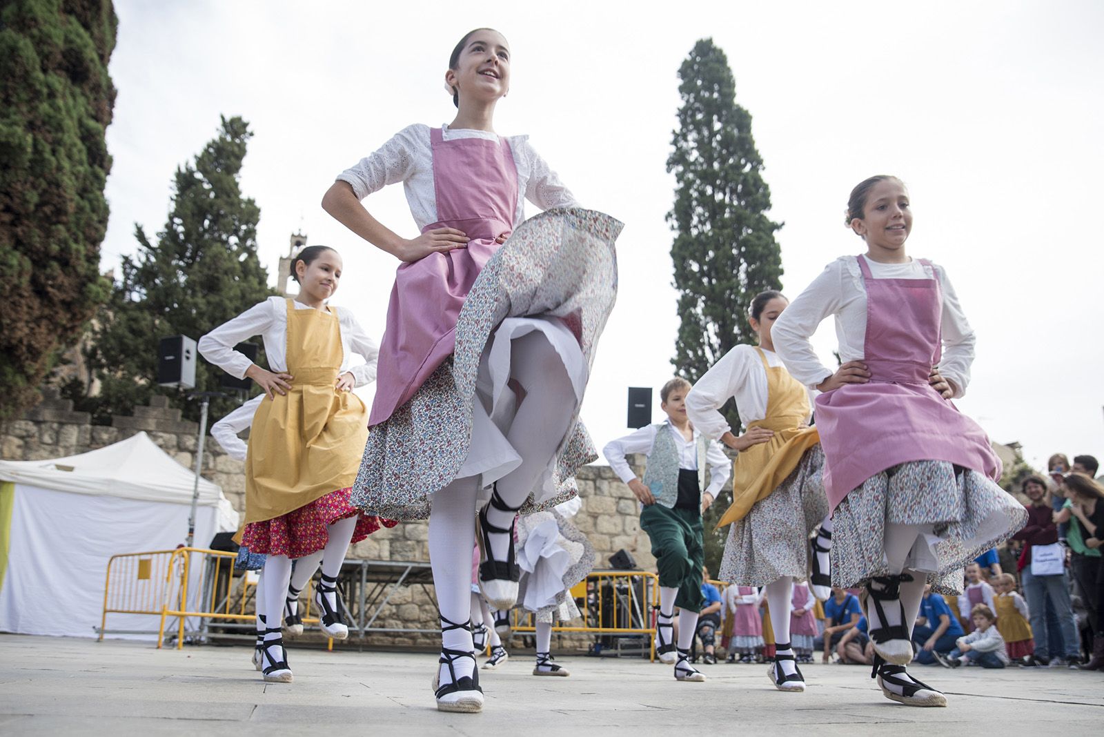 Actuació de l'escola de dansa del Grup Mediterrània. FOTO: Bernat Millet.