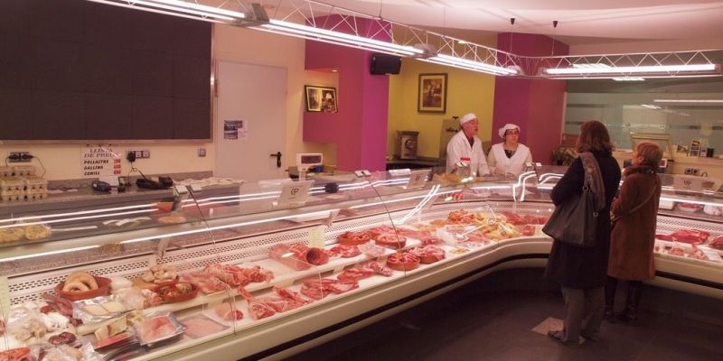 Carnisseria Alfons. Ubicada al carrer Major, va tancar el 2017 després de més de 90 anys. La davallada de clients va ser un dels motius.