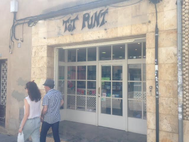 Tot Punt. La botiga de llenceria i roba interior d’home i dona va tancar el 2016 després de 32 anys per jubilació. 