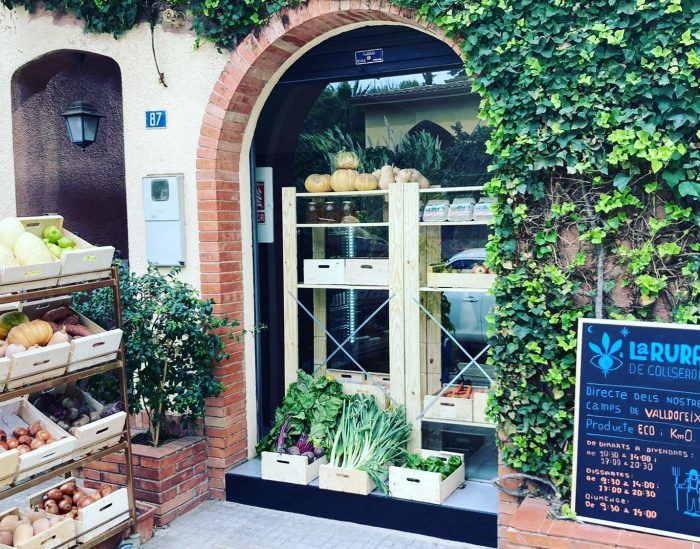 Colmado Víctor. Obert el 1925, és el comerç més antic de Valldoreix. La néta del fundador s’ha reinventat amb un restaurant i una botiga ecològica.