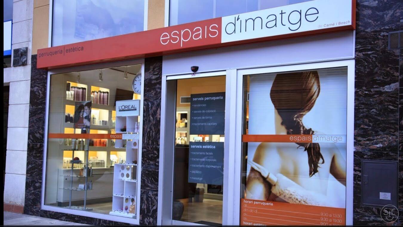Espais d’Imatge. Perruqueria i centre d’estètica fundada el 1955 per Montse Bosch, actualment està en mans de la segona generació.