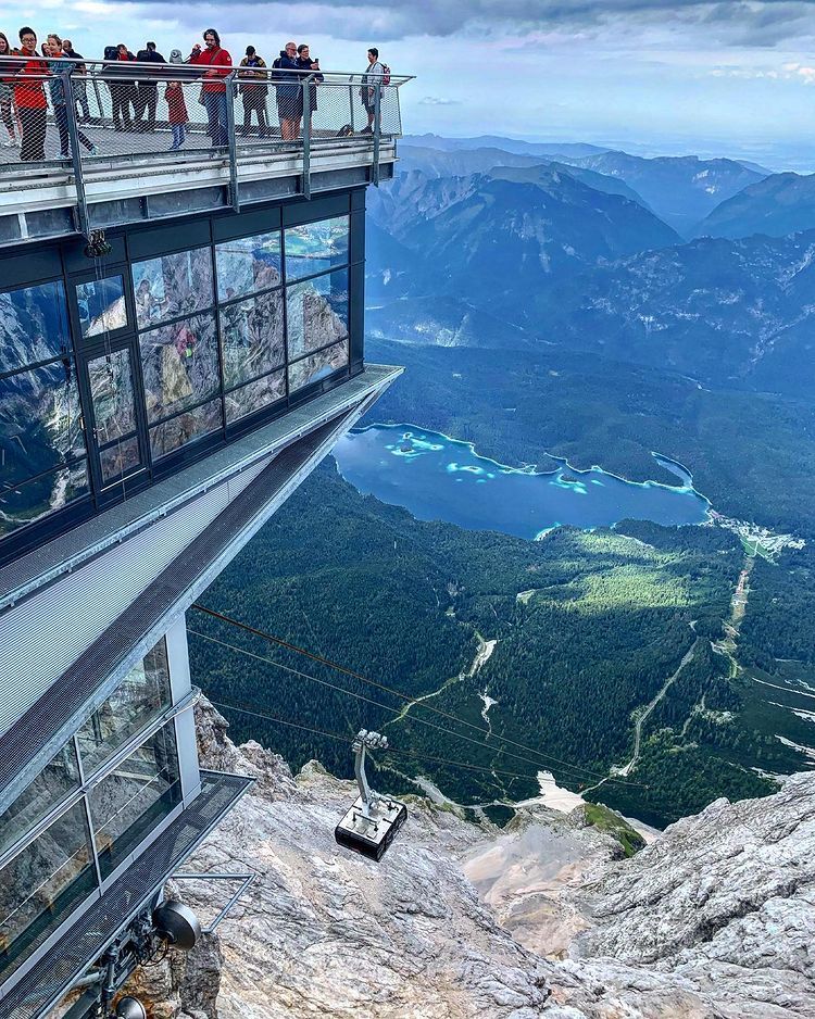 La muntanya més alta d Alemanya - Zugspitze  FOTO: @slopex  