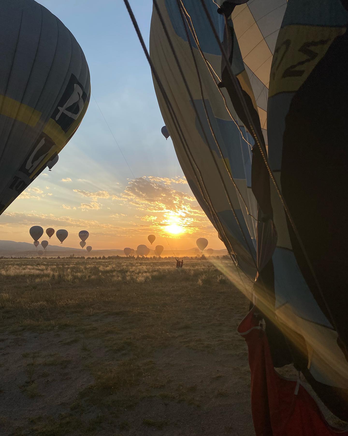 Repartiendo felicidad cada mañana. - Cappadocia.    FOTO: @laura_crems   