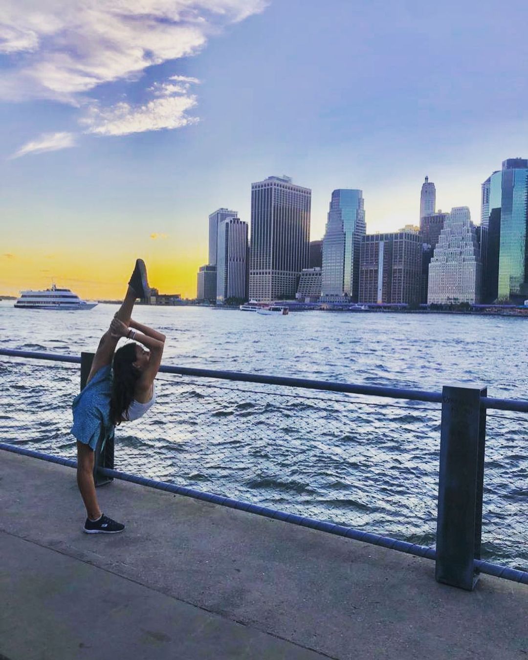 Sisters Mireia Clara in New York FOTO: @gimnastica_muntanyenc