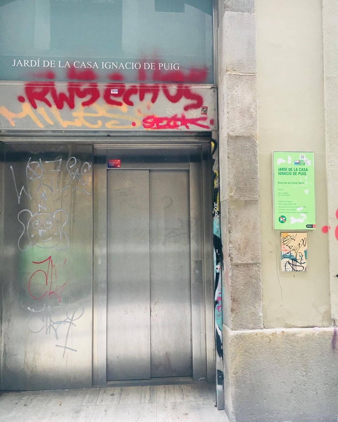 Jardines de la casa Ignacio de Puiz. - Barcelona FOTO: @fotografia_pf_