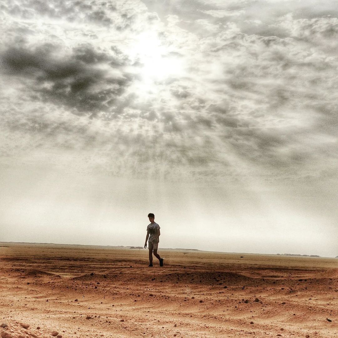   The light. - Aswan Desert    FOTO: @almareste 