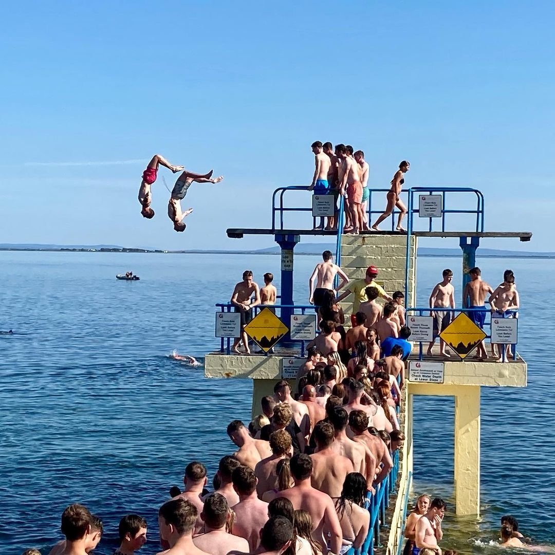  Twin Jump. Blackrock Diving Tower FOTO: @adam9arcia  