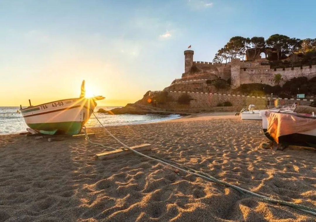 AMANECER · TOSSA DE MAR (GERONA) FOTO: SUSANA  COROMINA SIMÓN 