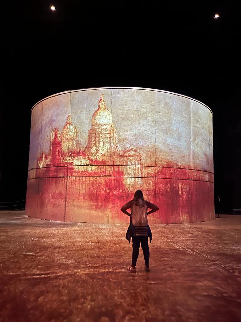 Arte inmersivo  · Bassins de lumieres (burdeos) FOTO: Pilar Varela Botqna