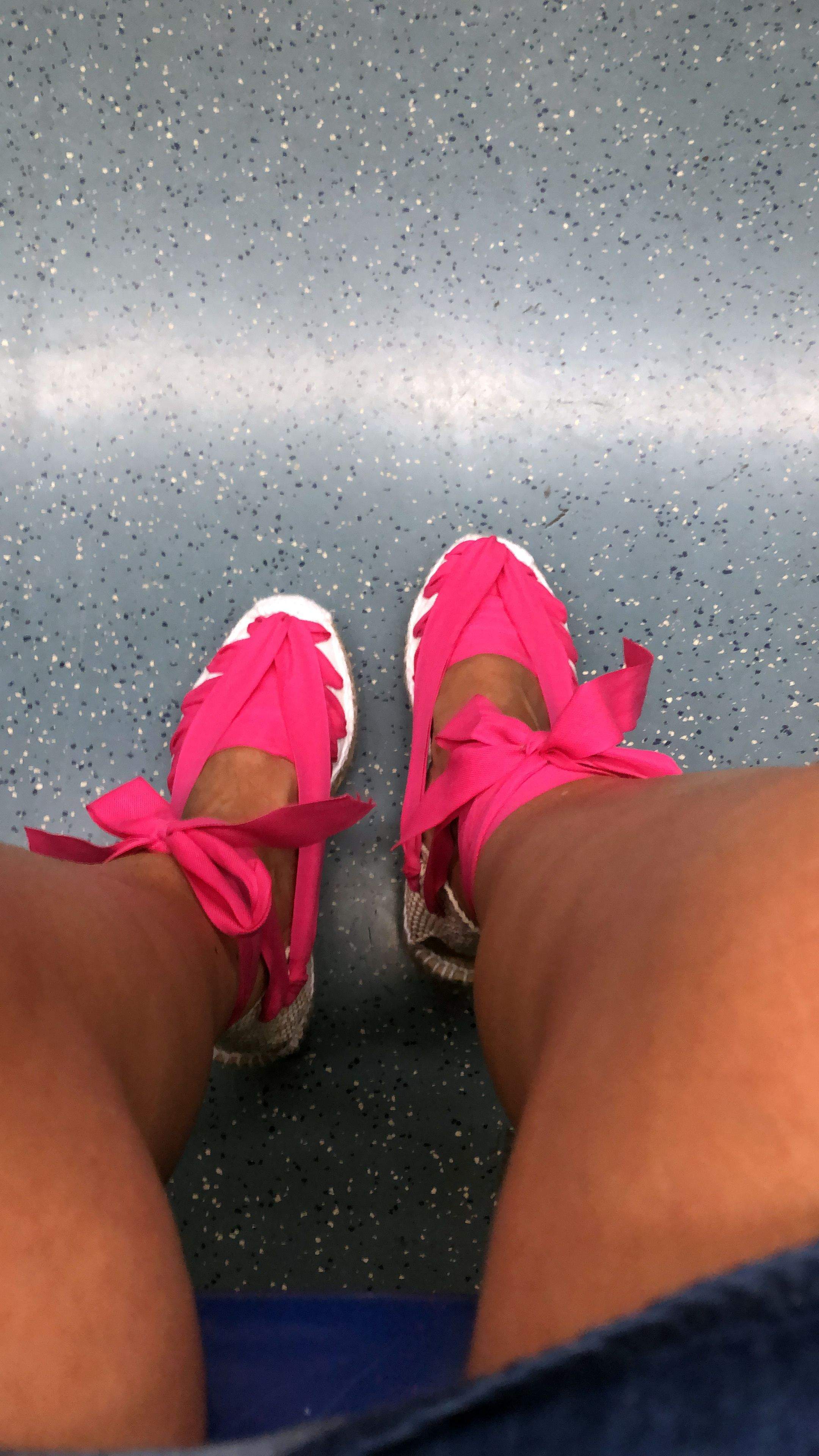 Catalaneta en fúcsia · Valldoreix FOTO: Àngela  Armela Bosch