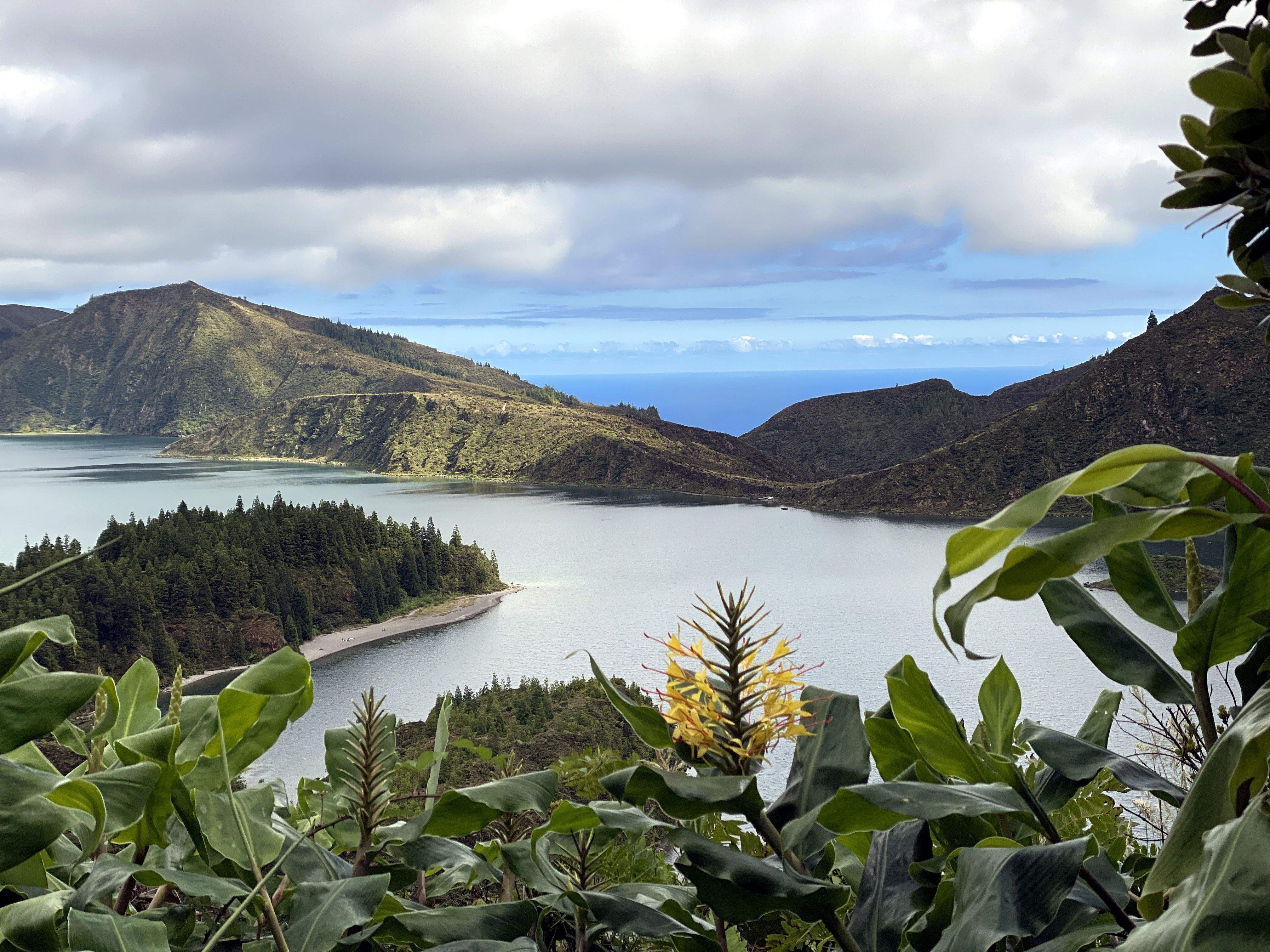 LAGOA DO FOGO · ILHA DE SAO MIGUEL. AÇORES FOTO: cristina torres