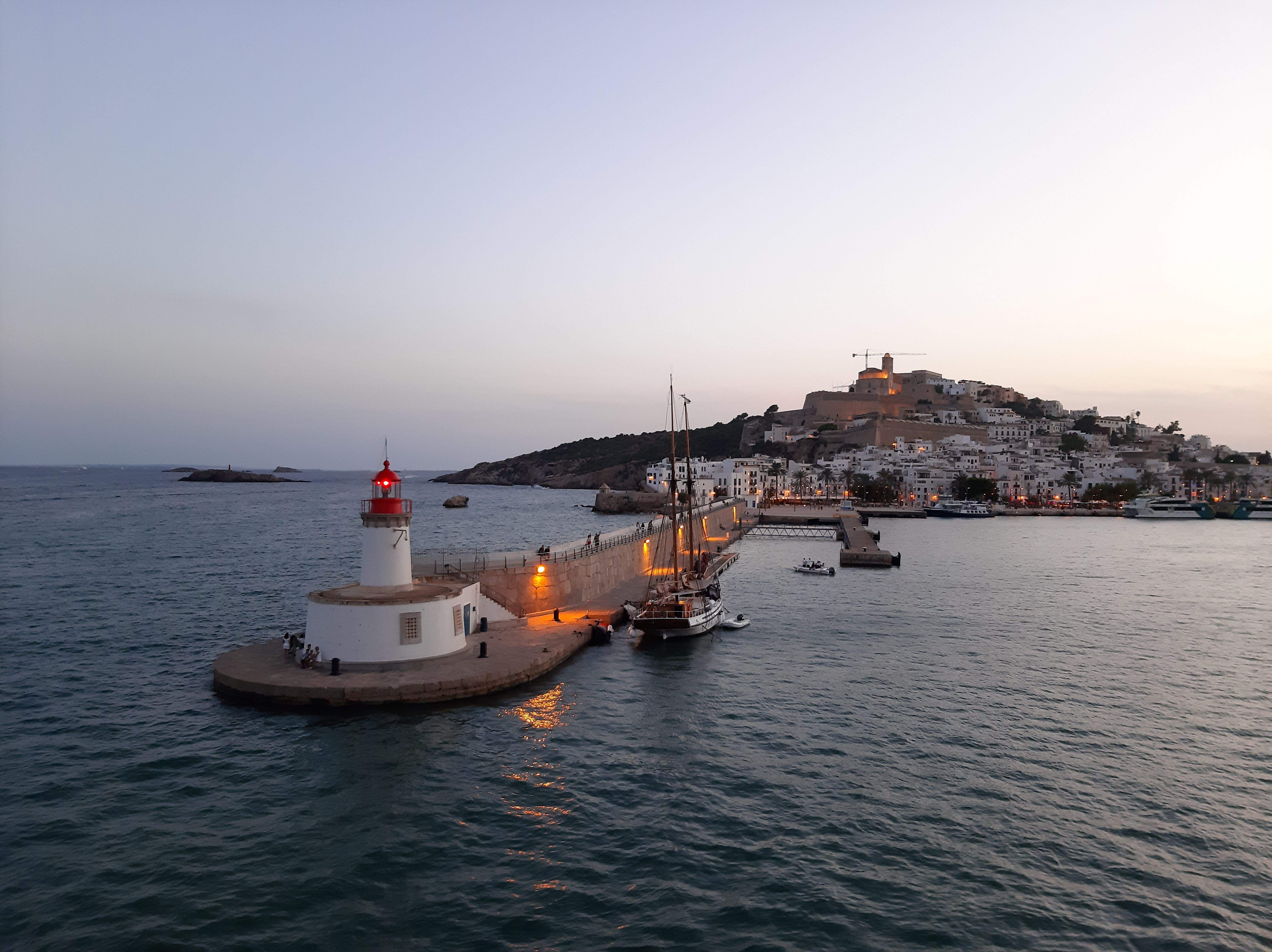 La seducció del far · Eivissa FOTO: Nuria Santos Garcis