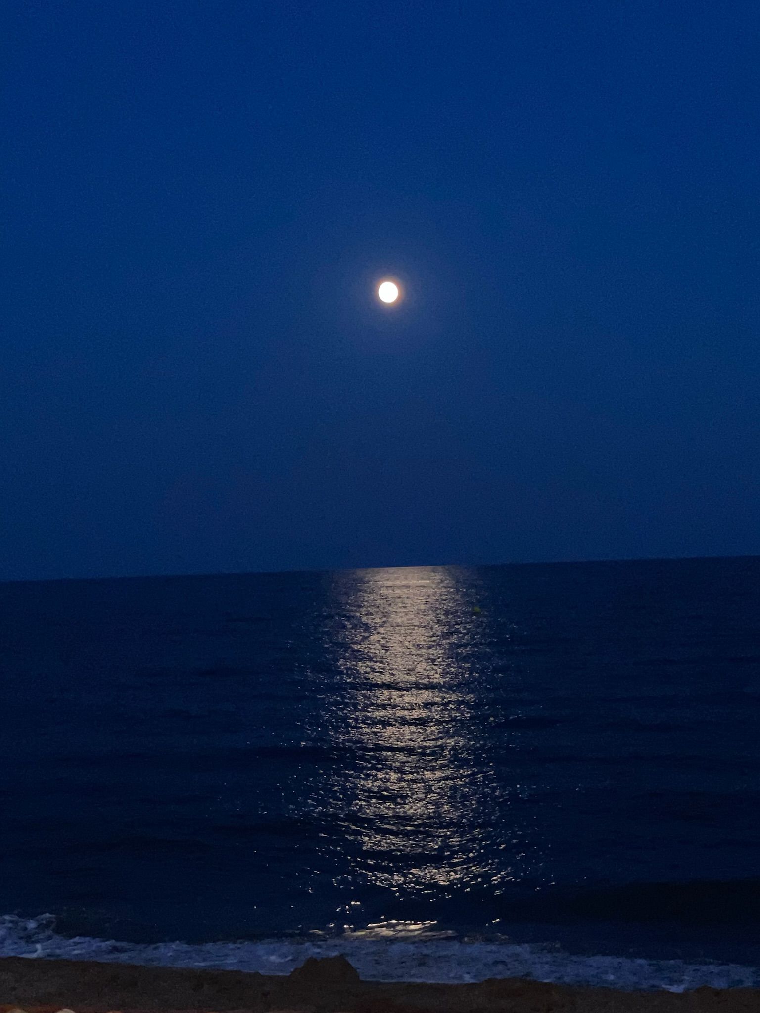 Lluna d’estiu · Sitges FOTO: Cristian Loma Fernandez