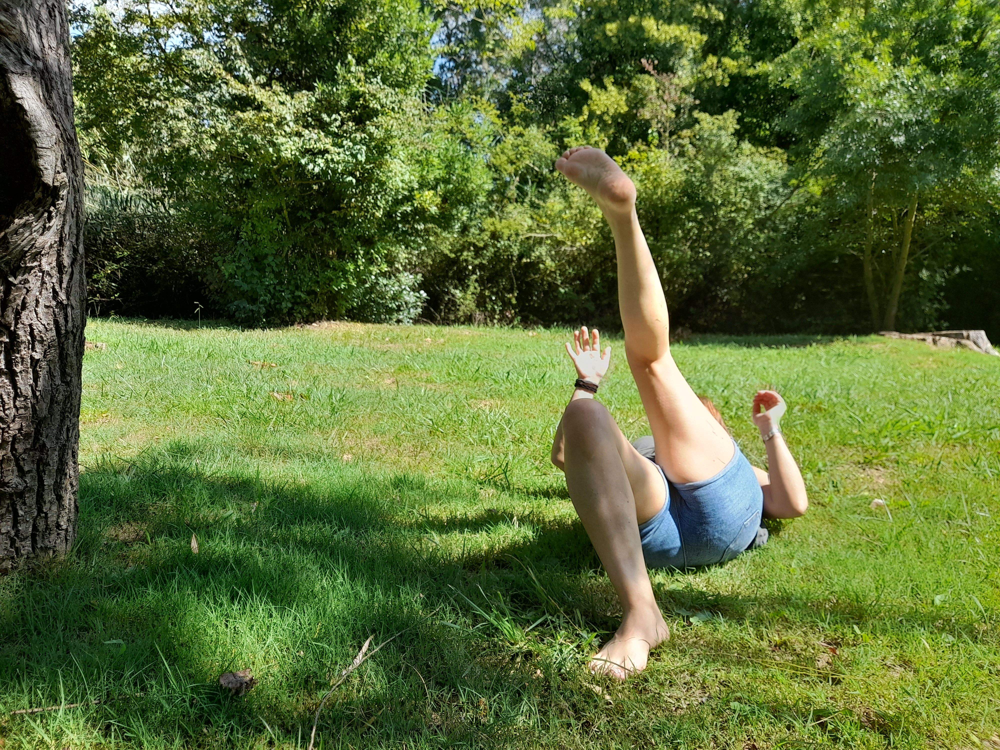 Jugant a fer yoga · Banyoles FOTO: Tania Sanchez Gonzalez 