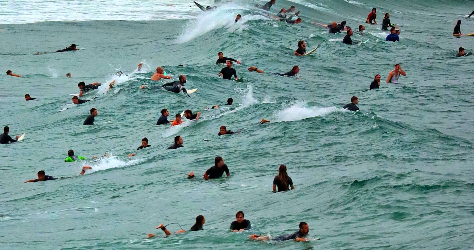 Esperant les onades · San Sebastian FOTO:  Jordi Serrano