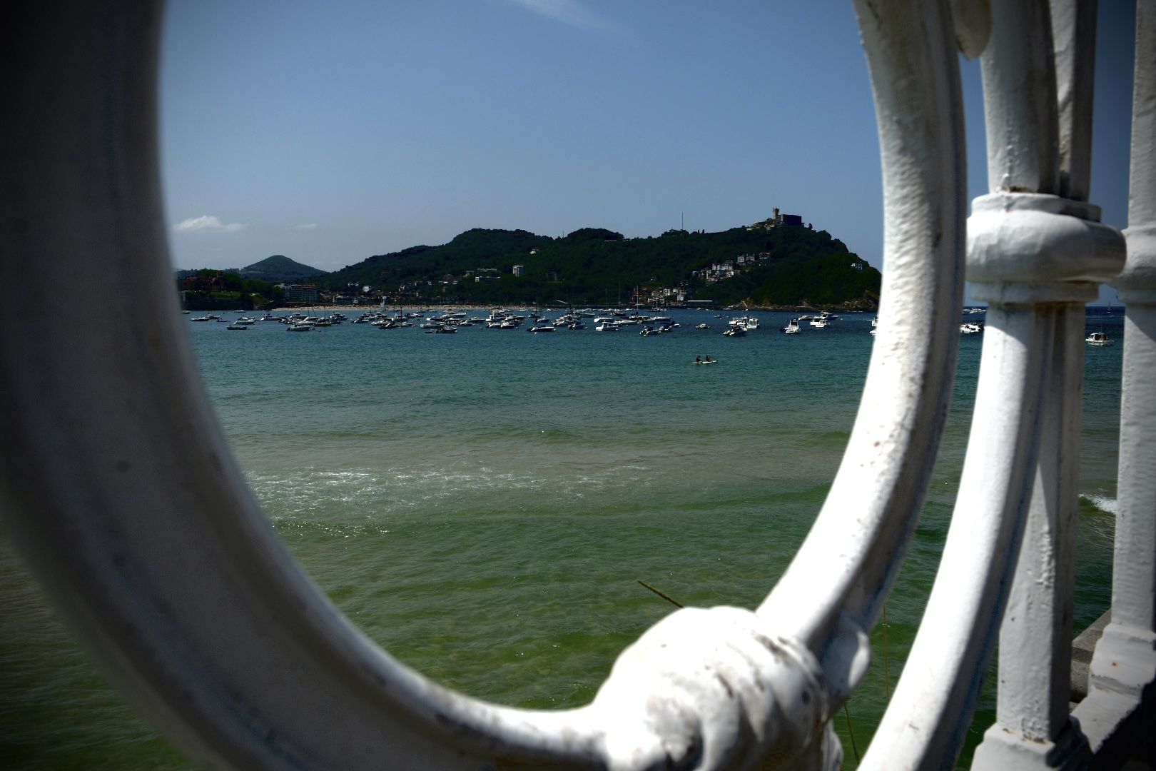 Dins del forat   · Donosti  FOTO:  Anabel Mariano Arias 