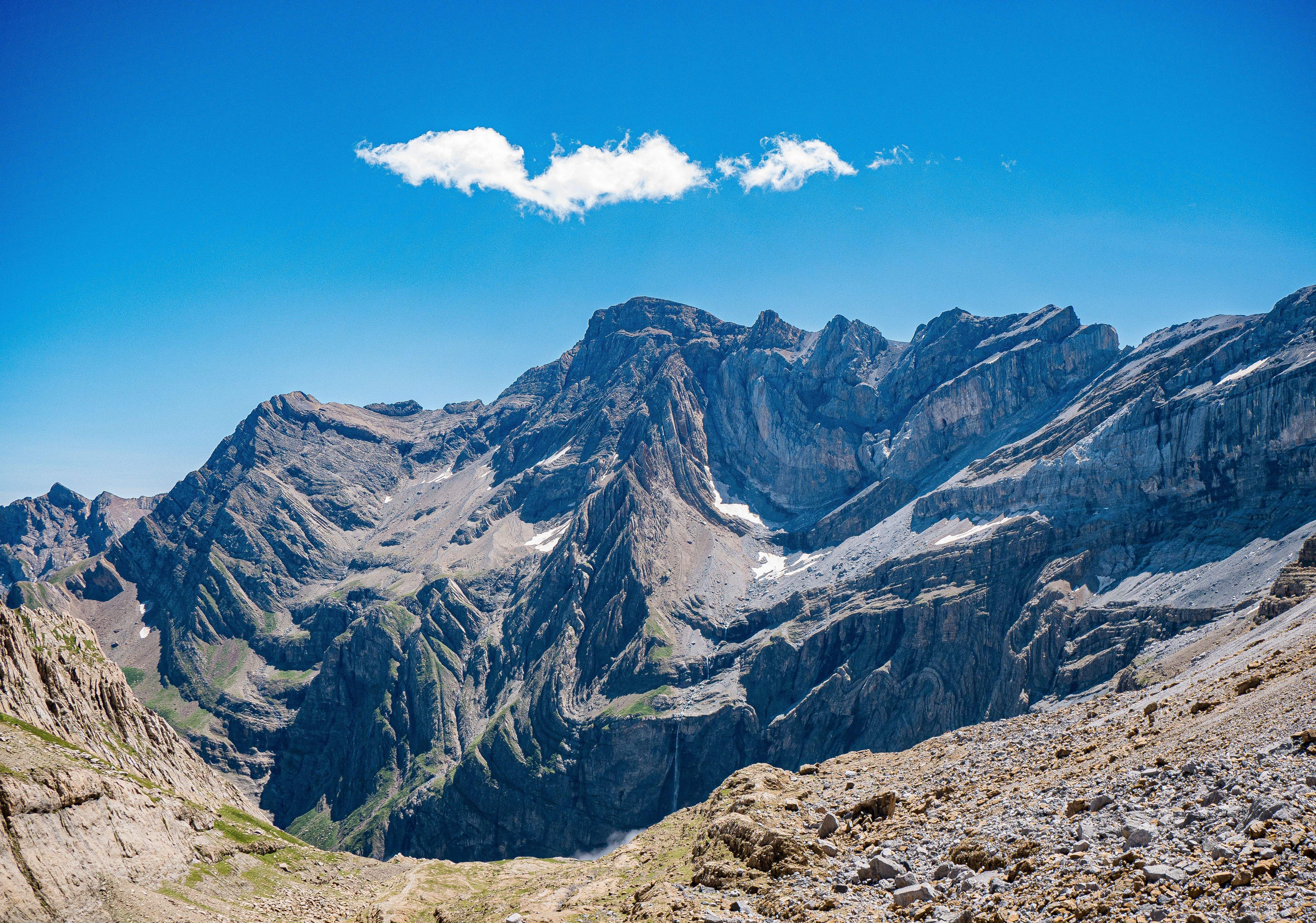 Circ de Gavarnia i Pic Marboré · Cirque de Gavarnie, Alts Pirineus, França FOTO:  Alex Sanjuan Perelló