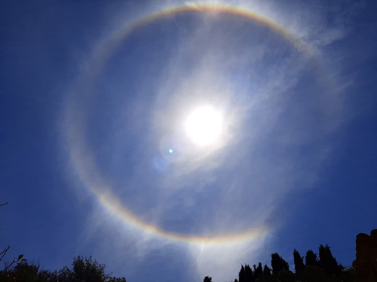 Cercle al voltant del Sol · Enfesta (Lleida) FOTO:  Francisco  Lopez Ocaña