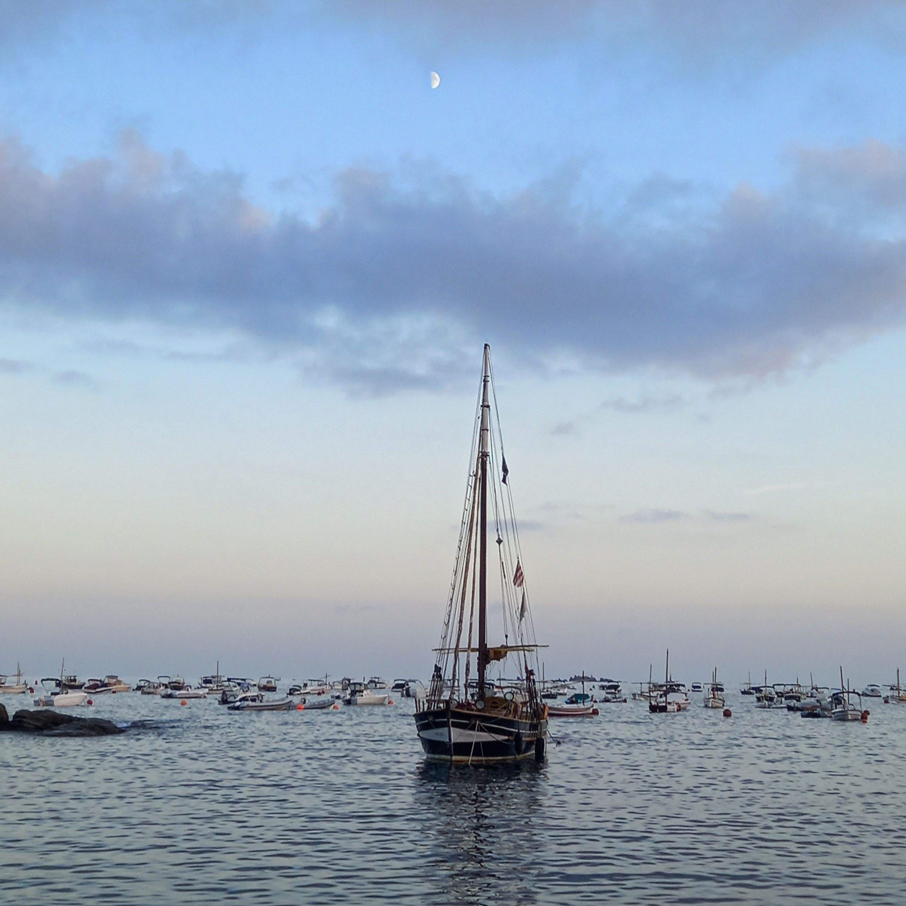 Buscando mi rumbo · Calella de Palafrugell FOTO:  Manuel Marusso