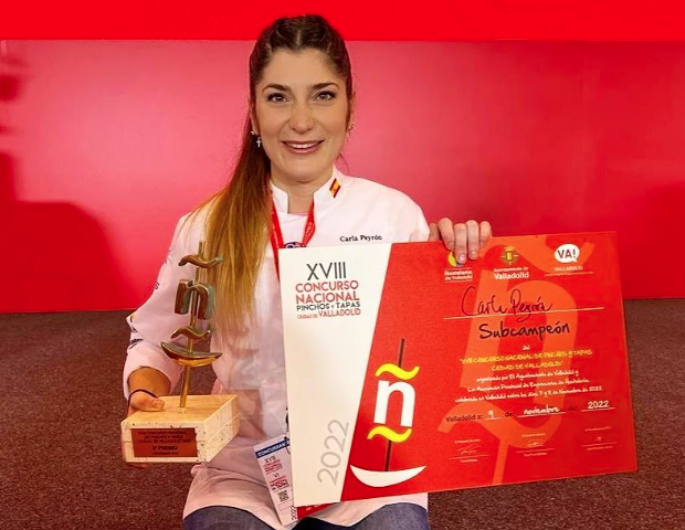 Carla Peyrón amb el premi. FOTO: Instagram @carlapeyron