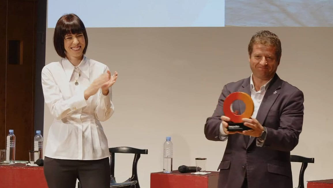 Pere Soler recull la distinció Ciudad de la Ciencia y la Innovación. FOTO: Ajuntament