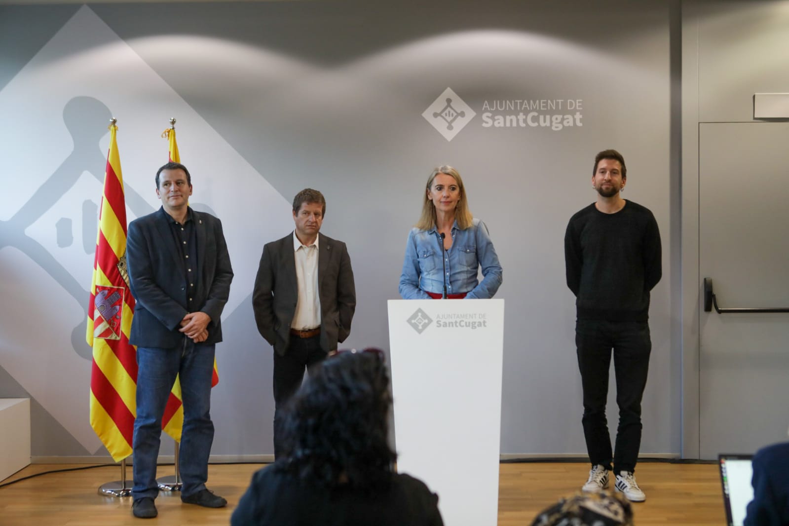 Els tinents d'alcaldia Franncesc Duch (ERC), Pere Soler (PSC) i Marco Simarro (CUP) amb l'alcaldessa Mireia Ingla  FOTO: Ajuntament