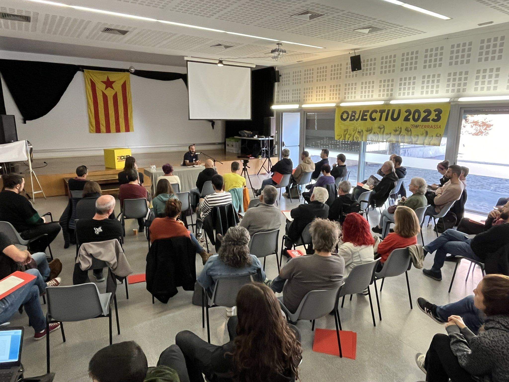 Formació de la CUP Vallès Occidental sobre municipalisme. FOTO: Twitter @cupsantcugat