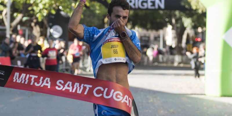 Pepe Díaz Carretero, guanyador de la 36a Mitja Marató de Sant Cugat. FOTO: Bernat Millet