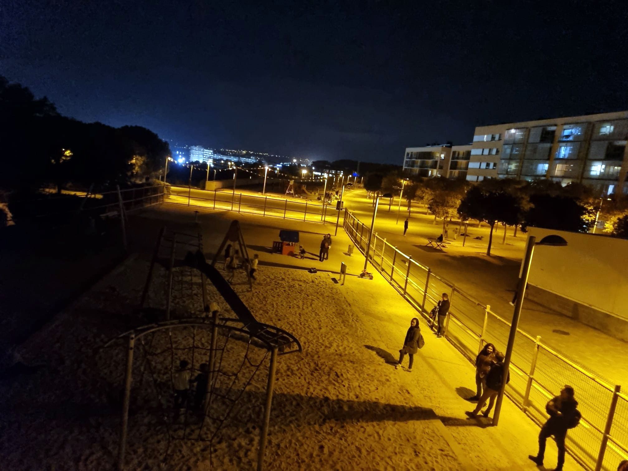 Iluminación en los parques de Volpelleres. FOTO: Cedida