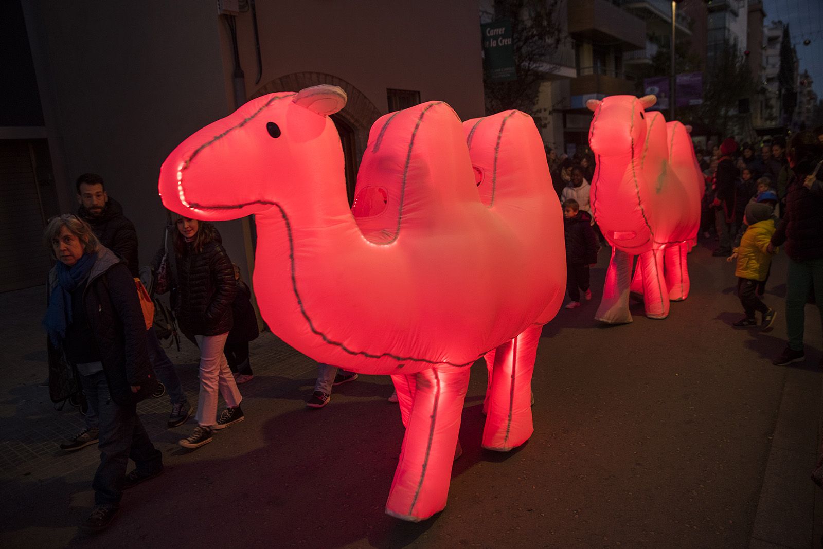 Cercavila de l'encesa de llums de Nadal a Sant Cugat 2022. FOTO: Bernat Millet.