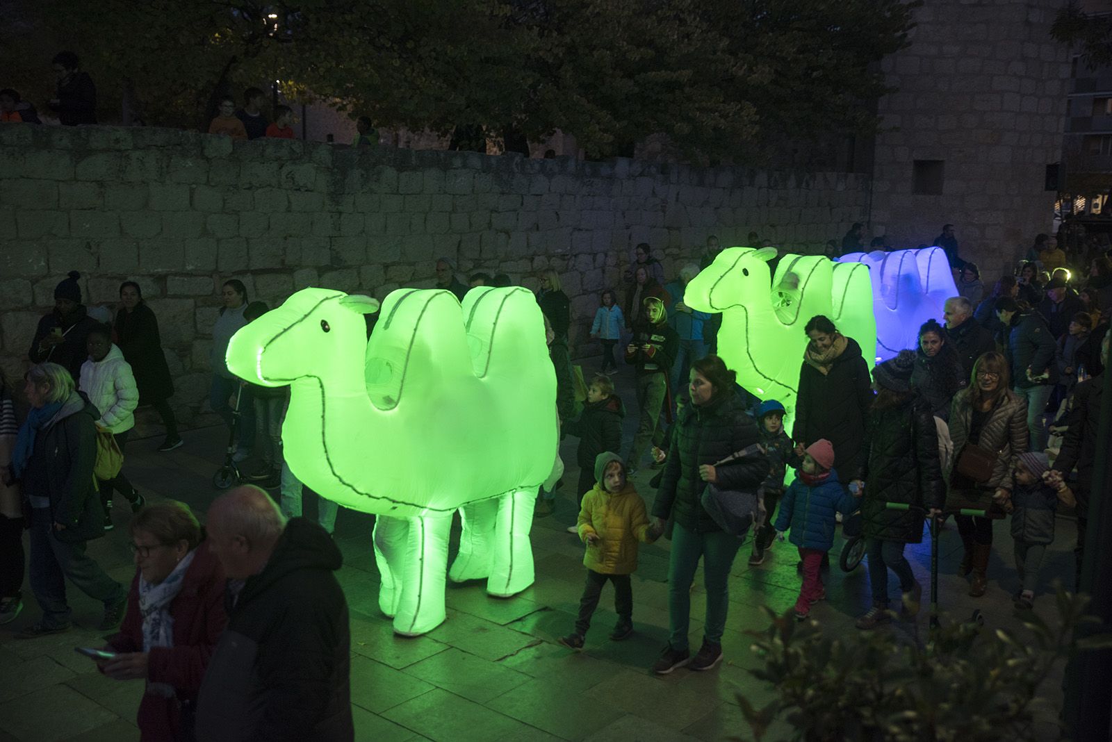 Cercavila de l'encesa de llums de Nadal a Sant Cugat 2022. FOTO: Bernat Millet.