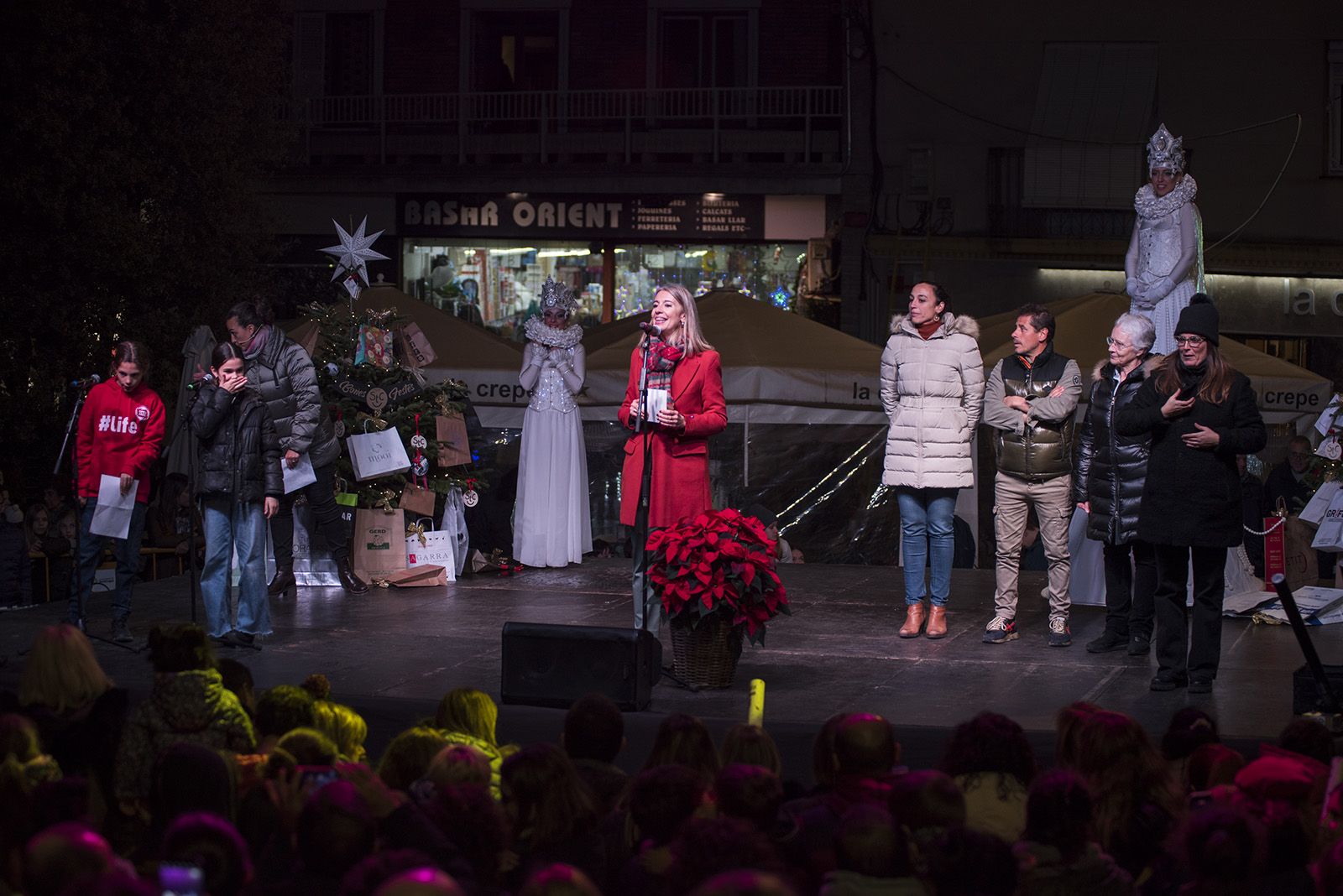 L'alcaldessa Mireia Ingla durant l'encesa de llums de Nadal a Sant Cugat 2022. FOTO: Bernat Millet.
